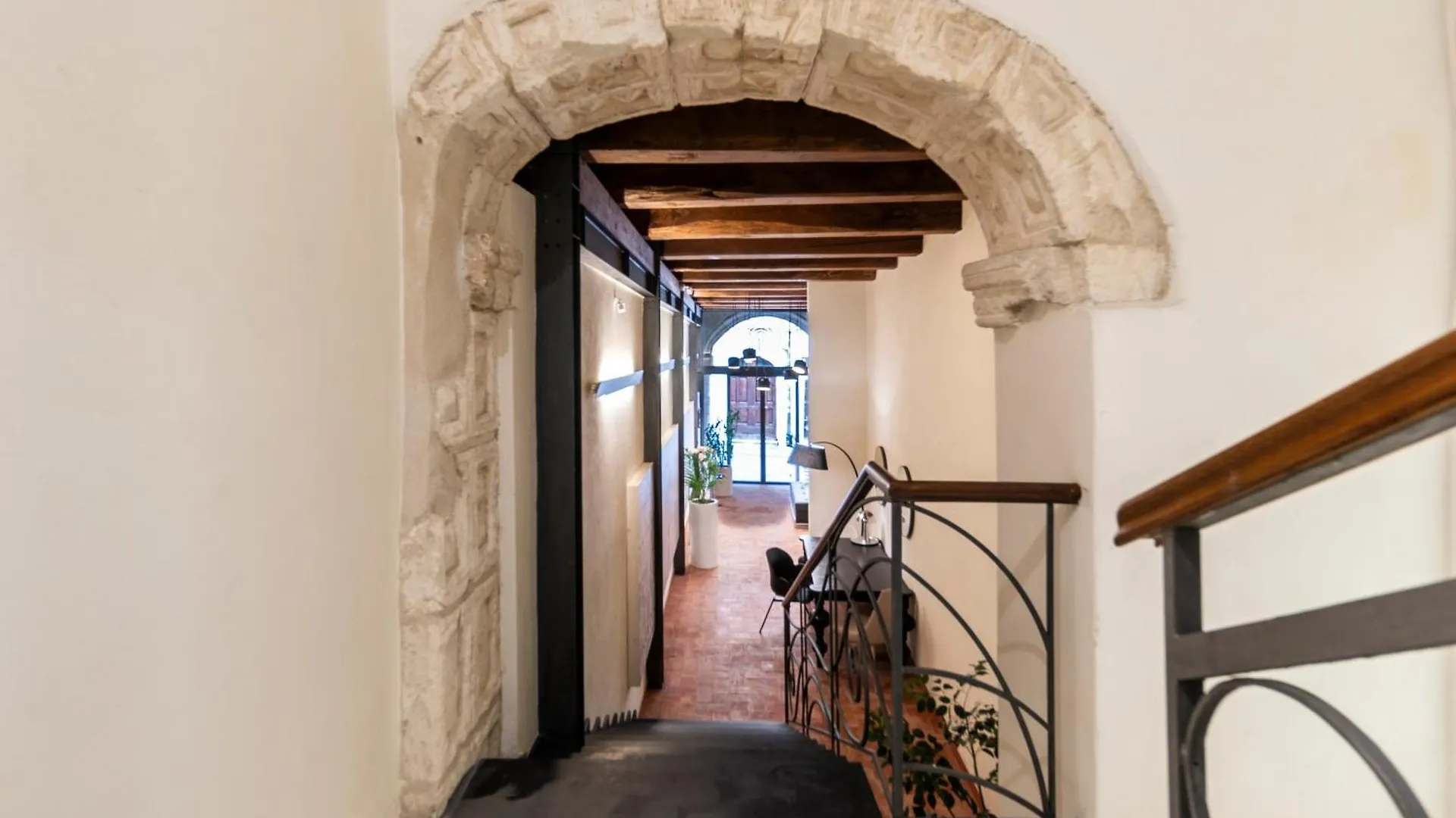 Suite Deluxe In Palazzo Storico - Centro Sassari - Appartamento Calvi 0*,