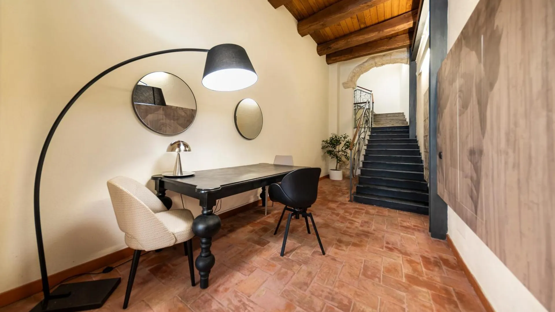 Suite Deluxe In Palazzo Storico - Centro Sassari - Appartamento Calvi